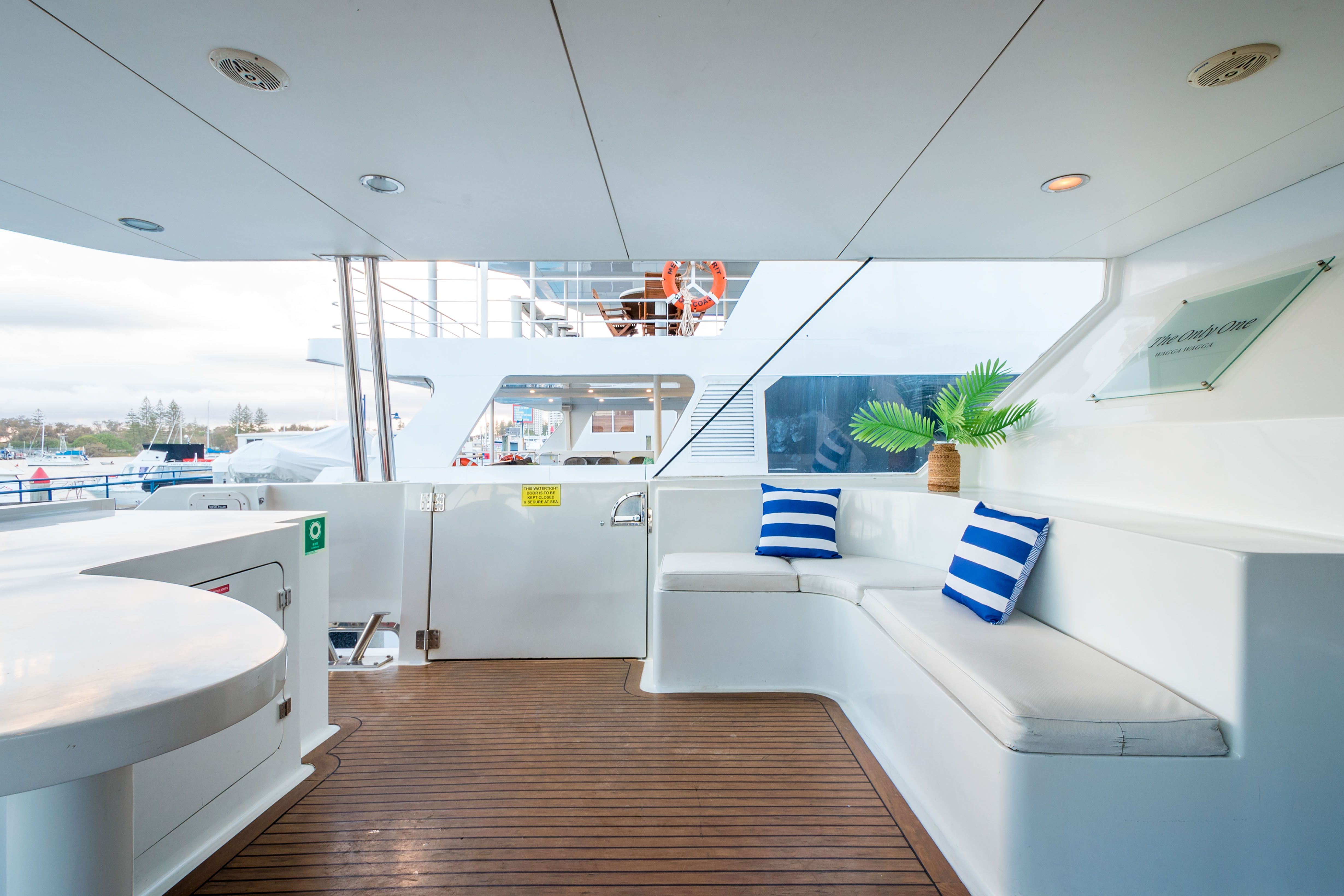 Sun Goddess interior 4